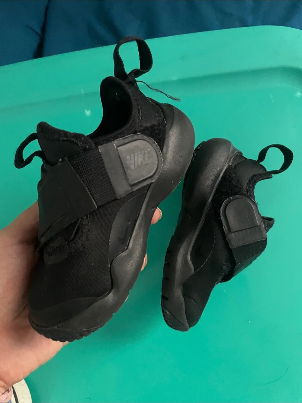 Nike Kids Black Hook-and-Loop Athletic Sneakers
